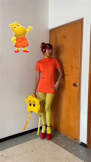 ★ sofía ★ on Instagram: "vistiéndome como los personajes de los backyardigans 💖 les gustó? #backyardigans #tv #personajes #infancia #outfit #cosplay"