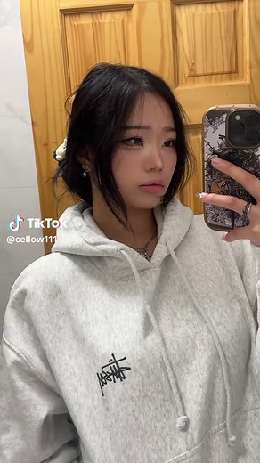 Annie Zheng (@cellow111)’s videos with original sound - 𝘚𝘰𝘭𝘢𝘳☽