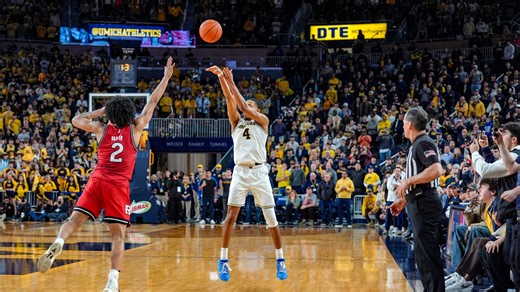 Michigan's Nimari Burnett stuns Rutgers with 3 at buzzer