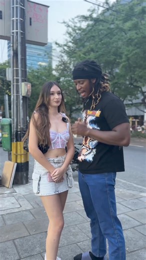 Best Ways To approach Women #PublicVideo #Rizz | Shinobitv