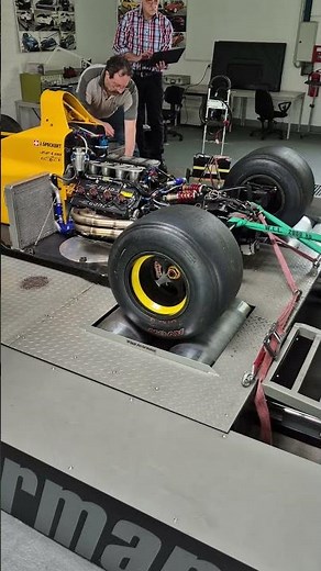 Vtech-Performance - Formel 3000 mit Formel 1 Motor auf den V-Tech VT-4/B2 Leistungsprüfstand Dyno
