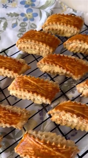 ⭐🇦🇲 Valeriya's ARMENIAN GATA 🇦🇲⭐ Today I’m making one of my favorite sweet pastry recipes - Armenian Gata. You can find many different types of this Armenian dessert but my kids love these layers of buttery dough filled with a sweet mixture of sugar, flour and butter. This sweet pastry is perfect for special occasions or as a delightful treat with a cup of coffee or tea. INGREDIENTS FOR THE PASTRY DOUGH: 430 g - all-purpose flour 1 tsp - baking powder ½ tsp - baking soda ¼ tsp - salt 250 g-