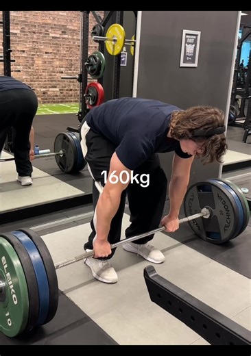 Maximize Your Workout with Barbell Row and Reeves Deadlift