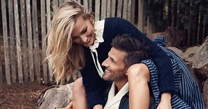 'The Bachelor' Tim Robards and fiancé Anna Heinrich open up about how he proposed