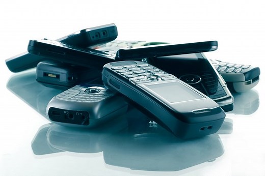 How to Identify a Motorola Cell Phone Model | Techwalla