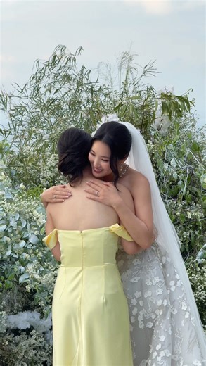 Dedicated to my youngest bridesmaid… my dearest Baby J 💛 14 years of age difference, and a whole generation gap between us. All those years ago on that stage during my graduation, I was so surprised to see you running up to me with a bouquet of flowers. I had quickly nudged you off after, as we were not allowed to have family members give us gifts on stage. But seeing as you had already snuck up there (thanks @chubba.wubba), I regretted not hugging you back in the moment. My redemption came whe