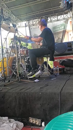 Willy Tirta Praja on Instagram: "Sisa kemarin live with java jive band legend"