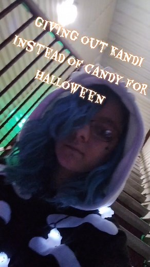 Happy Halloween 🎃👻 Handed out some Halloween kandi #Halloween #kandi #kandikid #trickortreat | KandiKat Treasures