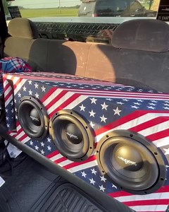 Skar Audio - Check out this triple Skar Audio SDR-8 setup...