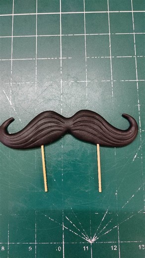 How to make moustache with fondant very easy / fondant cake topper / cake topper . . . Hi this is very easy way to make fondant moustache . . . #fondant #fondantdoll #fondantfigurine #fondantmoustache #caketopper #cake #cakeartist #cake #cakes #cakeart #cakedesign #cakedecorating #birthdaycake #weddingcake #gumpaste #modellingchocolate | Antony Bidesh