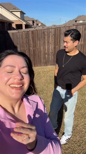 Lesly Almanza on Instagram: "IB: @andy.and.michelle 🤣❤️"