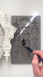 #primamouldsaddict Let’s talk about our Moulds!! Today our talented designers will share with you some amazing tips!! Made of high quality heat resistant and food safe silicone, Prima Moulds can be used with a variety of medium. You can put air dry clay, resin, modeling material, hot glue, chocolate 😋 or almost ANY products that can be molded or poured in!!! Each mould is food safe, so you can make candies with them, soap, candles … Moulds are a great value purchase, you pay one price and make 