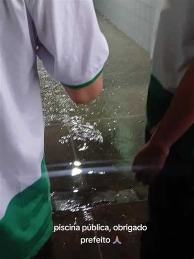 Prefeito Coloca Piscina na Escola Pública
