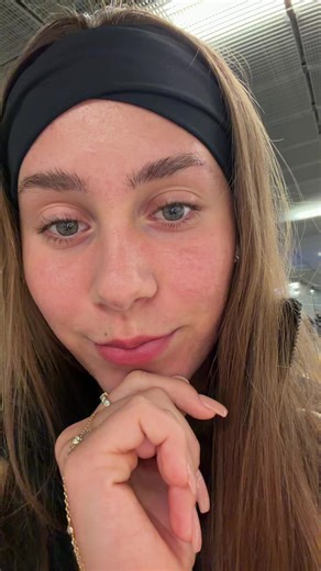 The Power of Essential Oils: Smelling Good After a Flight