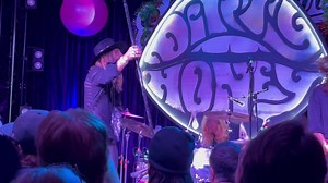 100% real live rock !! Thank you Dirty Honey !! Killer show last night in Vegas. Killer band !!! More on my IG | Eddie Trunk