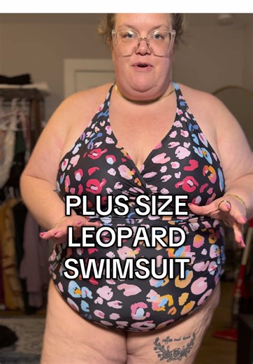 This swimsuit is the cutest plus size swimsuit I've ever seen! #ttscategoryambassador #creatorpicksambassador #tiktokshopcreatorpicks #plussizeclothing #swimsuit