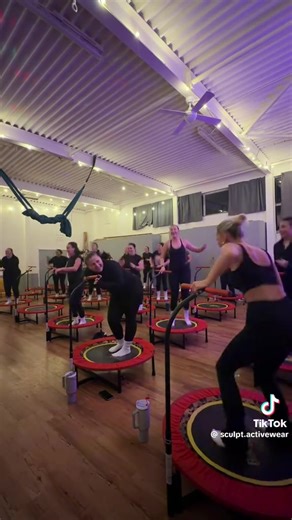 @SCULPT ACTIVEWEAR🤍 giving it some beans at a local Boogie Bounce class 💪🏼👏🏼🫶🏼 #boogiebounce #minitrampoline #rebounder