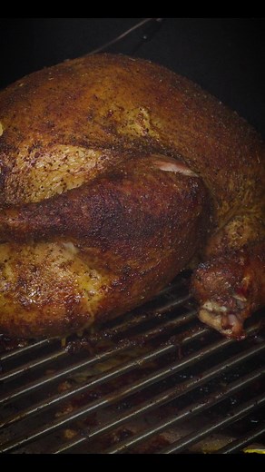This Cajun Smoked Turkey came out killer, and the best part — it’s an easy recipe anyone can knock out. I used my new turkey brine — y’all will see that one down the road — and loaded it up with Cajun Creole Garlic Butter. Moisture was locked in, flavor was popping… this bird hit every mark. Let me know if you’re using this recipe for your Thanksgiving bird! Full video: https://ow.ly/C4QA50Xra7K #heathrilesbbq #heathrilesbbqproducts #cajunsmokedturkey #smokedturkey #holidaycooking #pelletgrillre