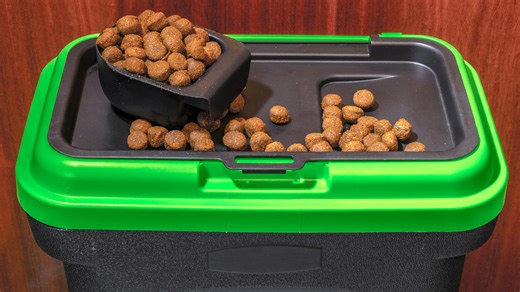 Best dog food containers for storing kibble and treats | Horse & Hond