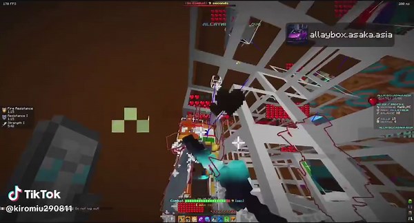 Exploring Minecraft PvP Box Gameplay