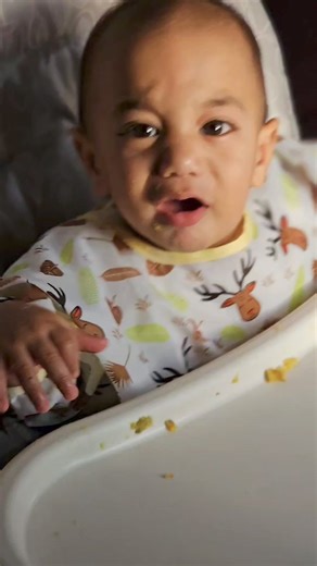POV: Baby wants more food and can't wait for it to cool down... rude eh 😣 COMMENT if your child or someone's baby is JUST like this 😆😅 #babyfeeeding #feedingbaby #hungryfam868 #hungrybaby868 #hungrybelly868 #trini #caribbean | HungryBelly868