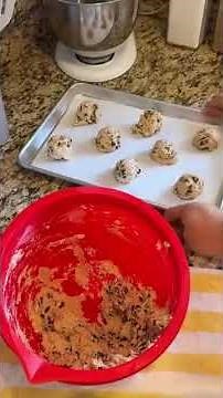 🧁 Mix Without the Mess – Silicone Liners for KitchenAid 🍰