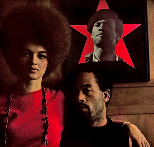 Via: @thegordonparksfoundation🎬 Eldridge Cleaver and his wife, Kathleen Cleaver (1970) #blacklove ❤️🖤💚 | Lori Read