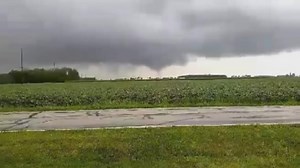 Unconfirmed tornado in Delaware Co.