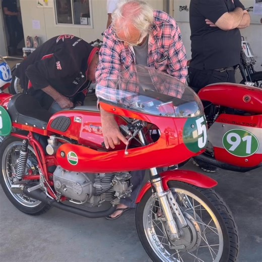 All go here at Mac Park - Mount Gambier Motor Cycle Club for the Historic Motor Cycle Racing Register of South Australia state titles. Scrutineers busy as usual | Andy Pitman