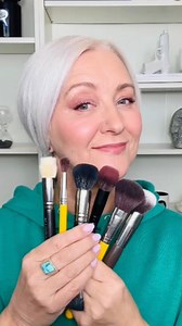 11K views · 57 reactions | Makeup brushes for beginners: Face edition✨ Now these are the brushes that I use, and are just a guide but there are really no rules, experiment with different types of brushes and you will find what works for you. Also all brushes are not specifically brand lead. DO YOU HAVE PROBLEMS WITH WHAT & WHERE BRUSH WISE? | Kate Hughes Makeup Artist | Facebook