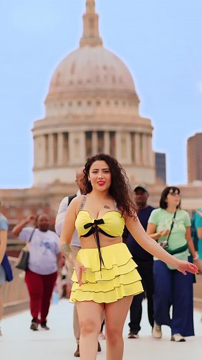 ‎Nazanin Hamedani | نازنین همدانی‎ | ‎دختر چشم ابرو‌مشکی یا بور ؟ 😍‎ | Instagram