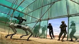 Soll Kampfoperationen dienen - China rüstet Roboterhund mit Maschinengewehr auf