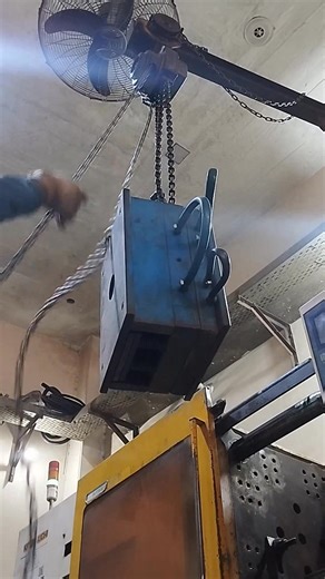 Mold setting, mold fitting #pmeplastic #injectionmoldingmachine #PME | Pak manufacturing Enterprises