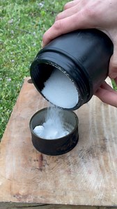 Dangerous Fire Starter ( Don't Try ) Potassium chlorate, sugar and sulfuric acid are extremely dangerous substances.These substances can enter into uncontrolled reactions, causing sudden explosions, jumps and serious burns.Absolutely do not touch without face and eye protection.Mixing sulfuric acid with other chemicals carries a life-threatening risk.Misuse may result in permanent injury or death.Potasyum klorat, şeker ve sülfürik asit son derece tehlikeli maddelerdir.Bu maddeler kontrolsüz tepk