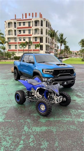 Hoy a las 11:00 AM prendemos el LIVE de @motoresfuriosos.lives Facebook y Tik Tok para RAM TRX y el YFZ y la 3ra 4RUNNER PRO PITUFA.