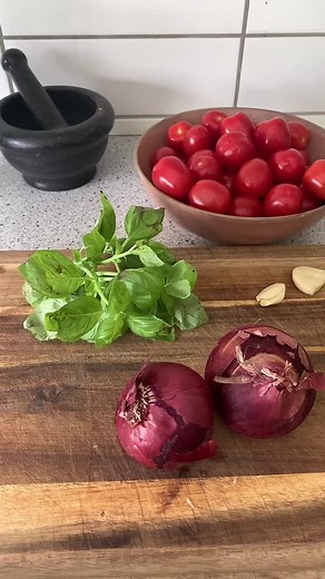 Hjemmelavet Tomatsovs Opskrift | Sådan laver du hjemmelavet tomatsovs