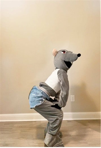 TEXTIE WITH MY BESTIE!! 💖✨🤏 🐭 @GIRLSET #dance #girlset #rat #fyp #fypシ