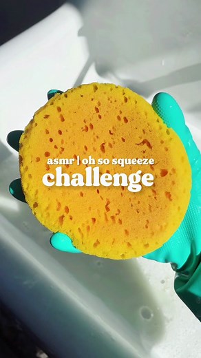 couldn’t resist & had to try my lovely friend @OhSoFabuloso ‘s #ohsosqueeze challenge ☺️💛 products used were lime ajax, that’s so smart lemon dish soap, & bon ami! disclaimer - mix at your own risk, this was purely asmr & products used were mostly baking soda based #spongetherapy #oddlysatisfying #asmr #destress