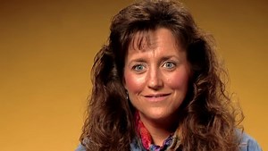 Michelle Duggar's Hair Makeover Doesn't Go Well in This Throwback Clip