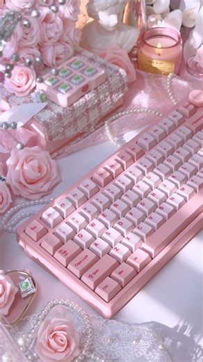 Bunni on Instagram: "💝GIVEAWAY ON TIKTOK💝 PINK Moonshadow V2 @kiiboom.official and I are kicking off their 11.11 sale on TikTok with a Moonshadow Giveaway, if you are on the Tok, head over to my account to win it! . Who else is excited about Wicked? I have been singing all freakin week, so this post’s visual theme is a little bit Galinda-inspired. The Moonshadow V2 is my favorite KIIBOOM keeb after the Phantom Series. It features KIIBOOM’s creamy Flick linear switches and has a ball-catch asse