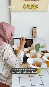 Unique Chinese fusion food served in cool take-out boxes with Muslim friendly ingredients in Johor 🥡 Featuring special dishes such as Black Truffle fried rice, Mala Noodles🌶, dumplings 🥟& more! 😍 Chowchowstir-fry 📍 Eco Nest Apartment, G-04, Residensi Eko, Jalan Eko Botani 3/5, Taman, Persiaran Eko Botani, 79100 Iskandar Puteri, Johor ⏰ 12pm - 10pm (Daily) ✅Muslim-owned | Johor Foodie
