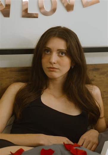 Friendzoned S01:E02 - The One Year Anniversary