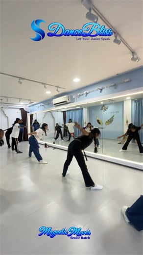🔥 Warm up. Move better. Feel stronger. 💪❤️‍🔥#WarmUp #SSDanceBliss #FitnessReels #Workout