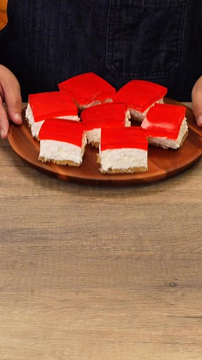 62K views · 1.5K reactions | If you’re on dessert duty this holiday season, Chef Rebekah has you covered with her take on this popular local favorite - Jello Cream Cheese Squares. This sweet treat is made with a delicious buttery cookie crust and a New York style cheesecake base. And the best part? No baking is required. 朗 For recipe, visit Foodland.com/recipes. | Foodland - Hawaii | Facebook