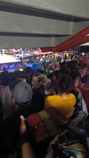 Nos pidieron la Cancion de Mambo Lupita #Arenacoliseogdl #Cumbialibre #Martesdeglmaour #Luchakumbia | Lucha Kumbia