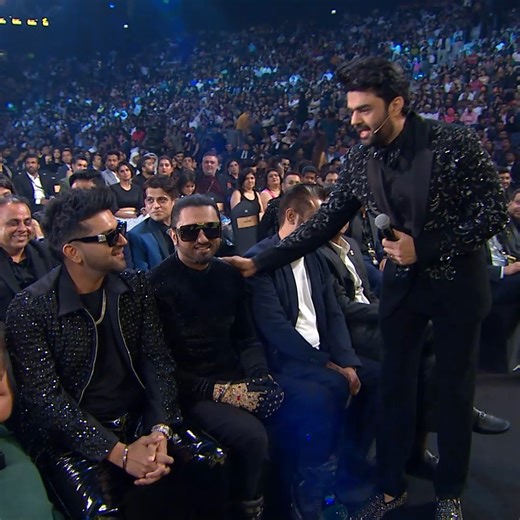 4.5M views · 164K reactions | Manish Paul Ne Kiya Guru Randhawa Or Honey SIngh Ko Roast... #Manishpaul #IIFA #bollywood #IIFAAwards | IIFA Awards | Facebook