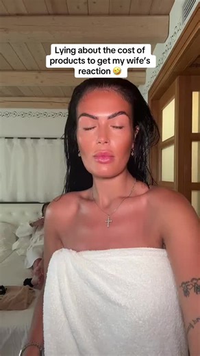 #onthisday one of my fave pranks from last year 😂😂😂 #wivesoftiktok #couplesoftiktok #prankvideo #prankwars #couplegoals❤ #annoymywife #windup #couplesontiktok #wifeandwife #comedycouple