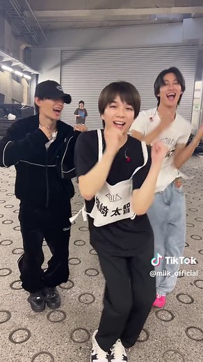 ピーマン体操ダンスに挑戦！