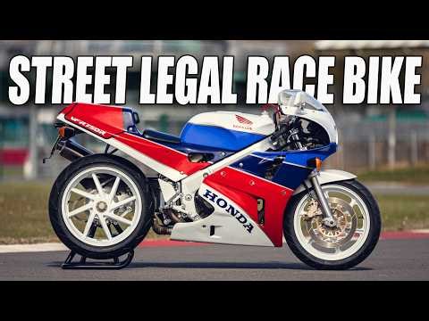Honda RC30: The “Street-Legal Race Bike” That Makes Modern Superbikes Bow Down