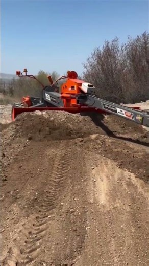Heavy Tractor Machine Use in Agriculture Work – Powerful Farming Operations